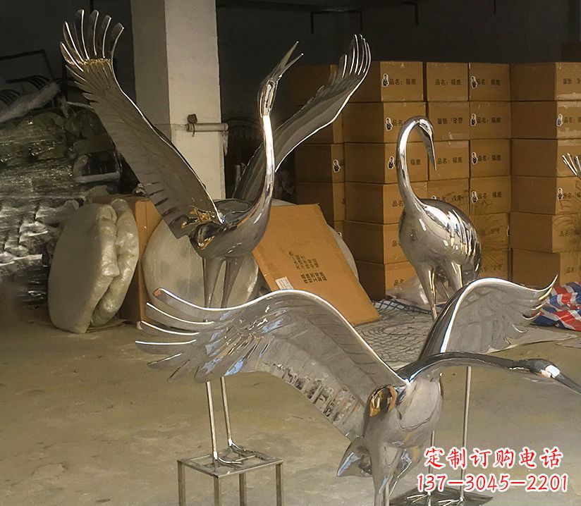 湖北园林云中仙鹤不锈钢雕塑