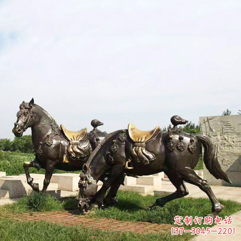 湖北战马群公园景区动物情景雕塑