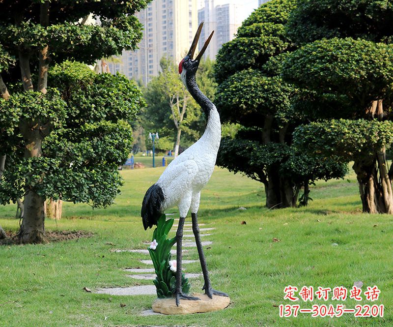 湖北站立仙鹤雕塑