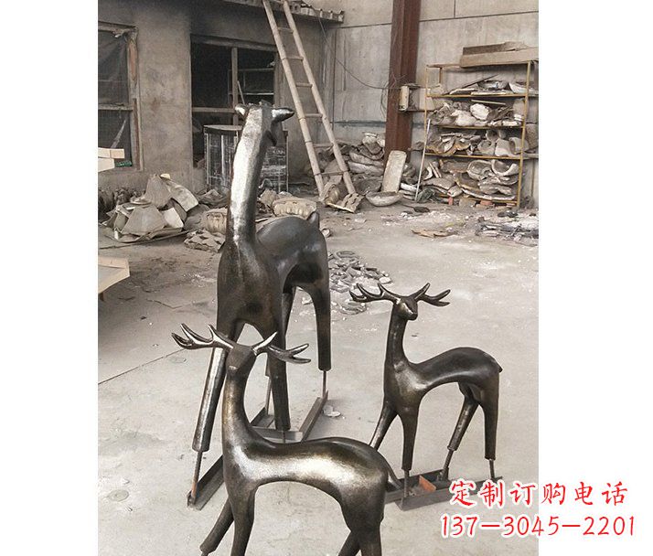 湖北铸铜梅花鹿动物铜雕摆件