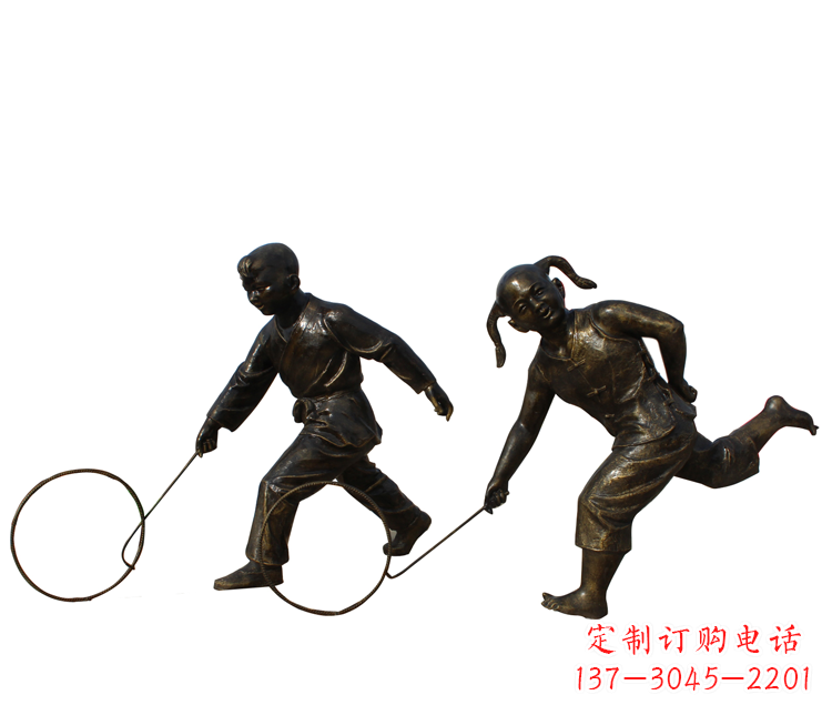 湖北公园滚铁环的儿童铜雕