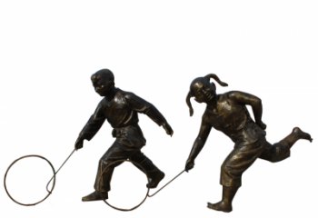 湖北公园滚铁环的儿童铜雕