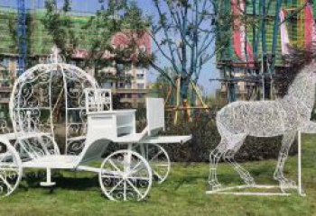 湖北马车雕塑-小区花园广场创意镂空不锈钢马车雕塑